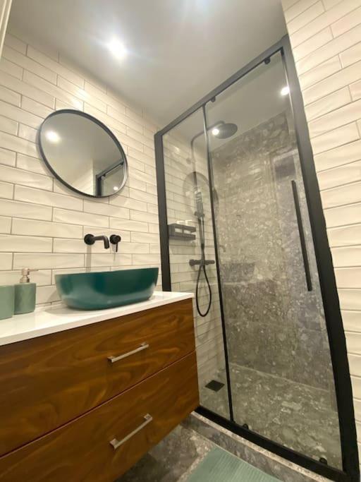 Piraeus Apartment For Rent Экстерьер фото